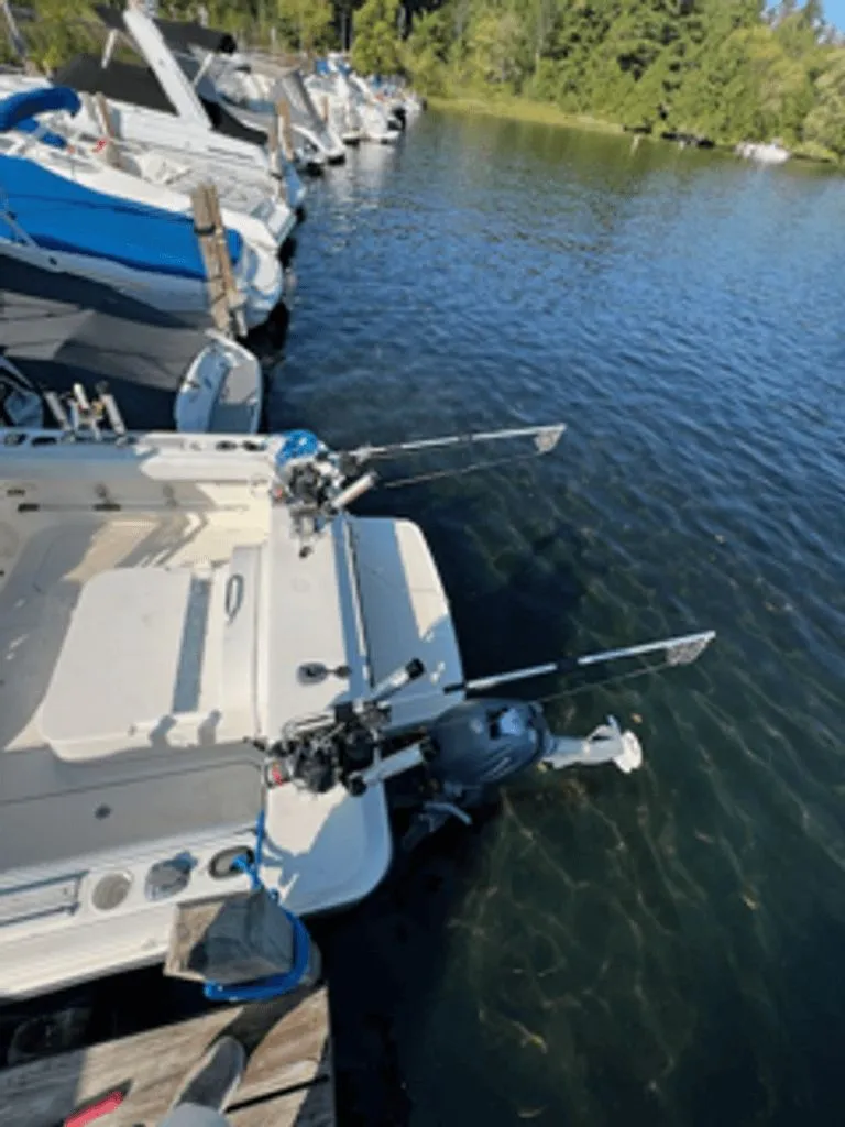 Slide: The Image of Trophy 2352 Walkaround 2007 - 22