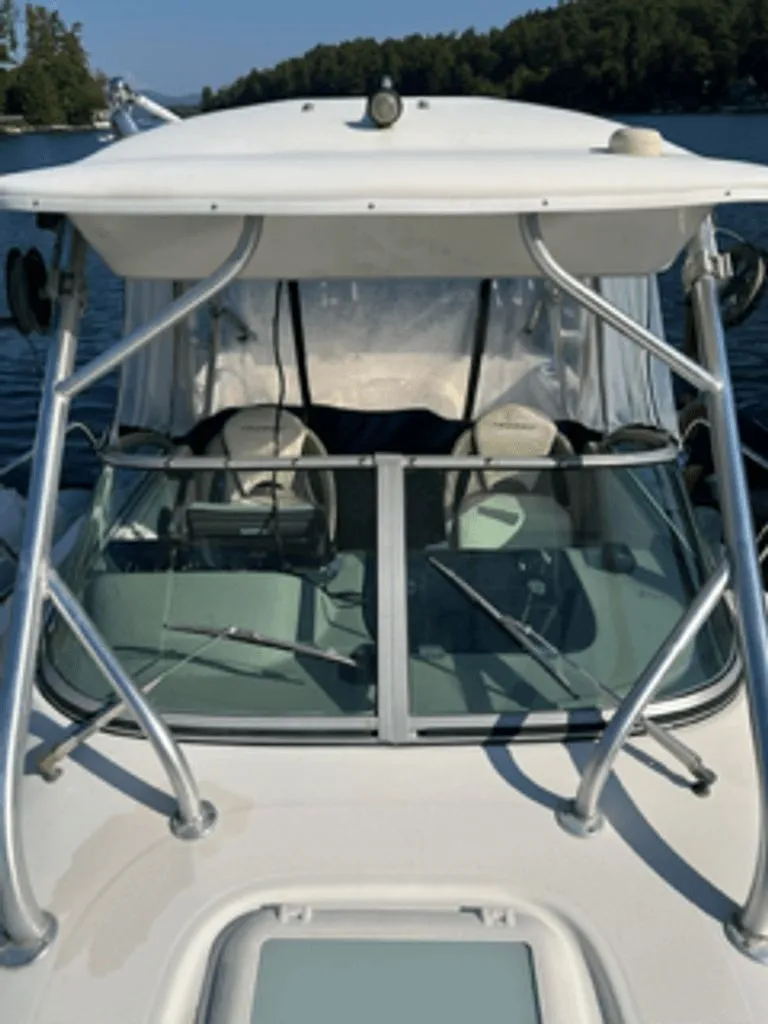 Slide: The Image of Trophy 2352 Walkaround 2007 - 4