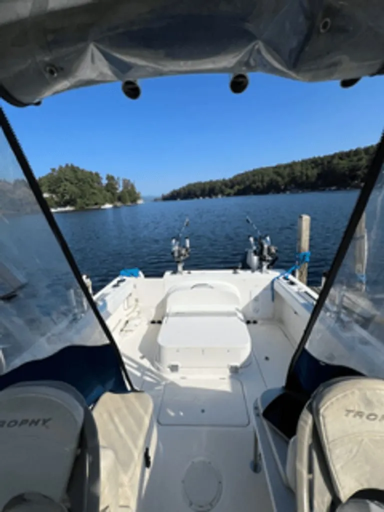 Slide: The Image of Trophy 2352 Walkaround 2007 - 7