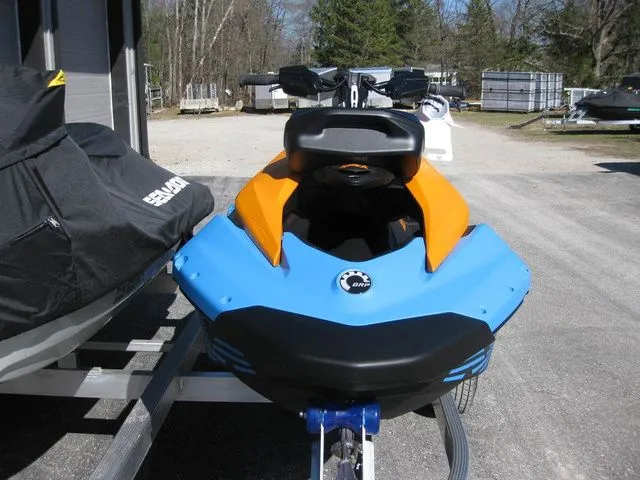 Slide: The Image of Sea-Doo SparkTrixx For 3 Rotax 900 ACE - 90 Ibr And Aud 2026 - 3