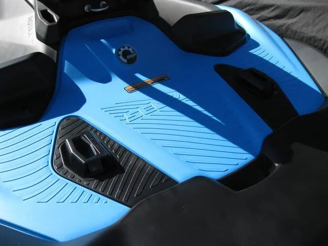 Slide: The Image of Sea-Doo SparkTrixx For 3 Rotax 900 ACE - 90 Ibr And Aud 2026 - 9