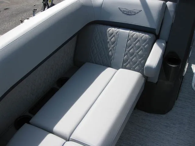 Slide: The Image of Bennington 22MOFBSF Tritoon w/200hp Mercury OB 2026 - 13