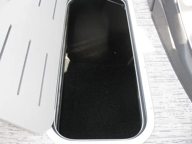 Slide: The Image of Bennington 22MOFBSF Tritoon w/200hp Mercury OB 2026 - 24