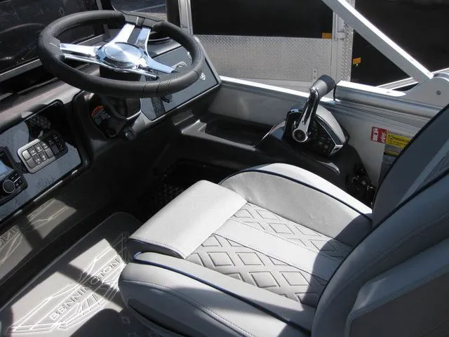 Slide: The Image of Bennington 22MOFBSF Tritoon w/200hp Mercury OB 2026 - 6