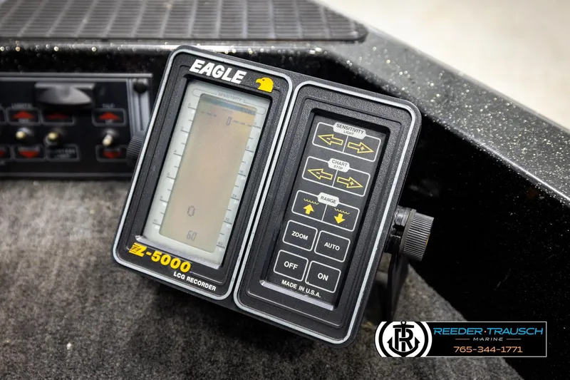 Slide: The Image of Eagle Z-5000 LCG recorder on 1992 Stratos 290 Ski-N-Fish boat dashboard. - 21