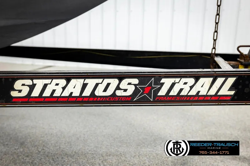 Slide: The Image of Stratos Trail custom frame detail on 1992 Stratos 290 Ski-N-Fish boat trailer. - 41