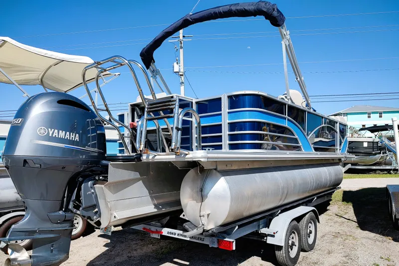 Slide: The Image of 2019 Sylvan Mirage Fish 8520 Party Fish pontoon boat with Yamaha engine on trailer. - 5