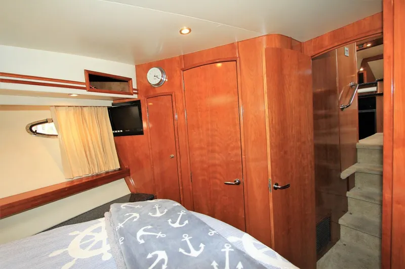 Slide: The Image of Interior of 2001 Carver 506 Motor Yacht with wood finish. - 24