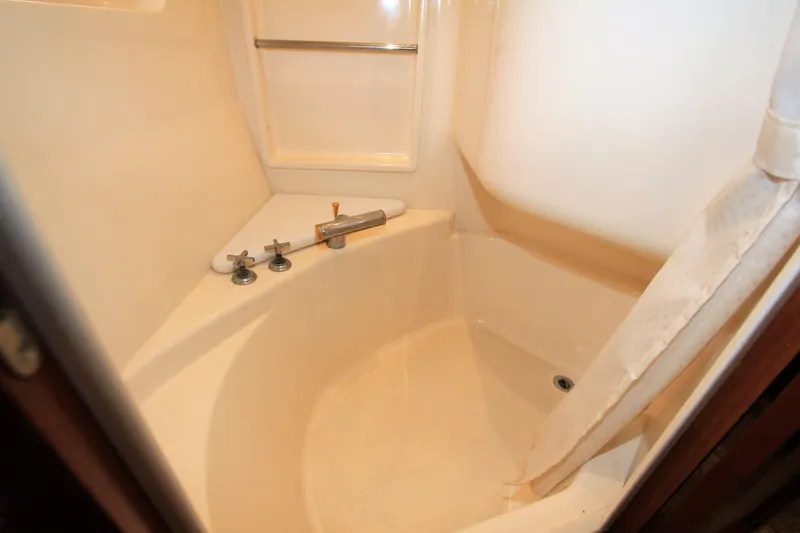 Slide: The Image of Bathroom of 2001 Carver 506 Motor Yacht with shower. - 39