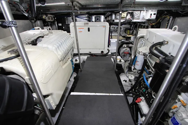 Slide: The Image of Carver Yachts 506 Motor Yacht 2001 - 62