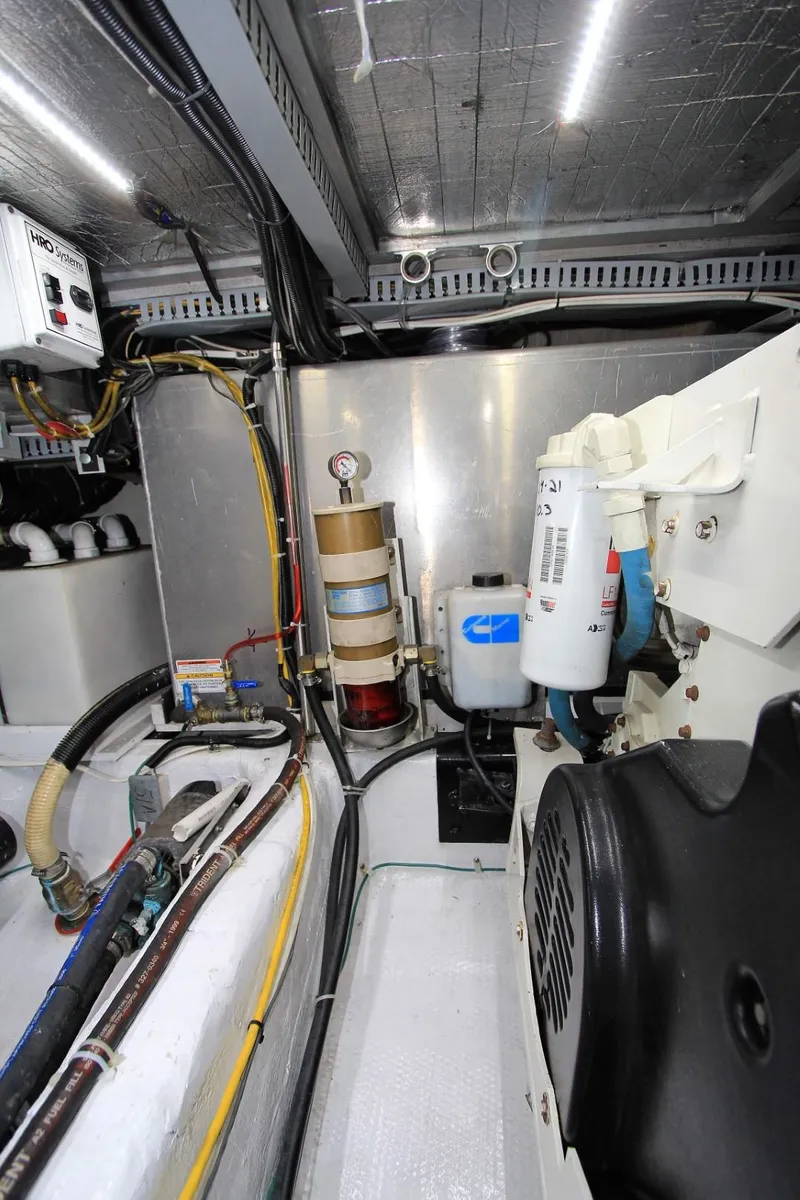 Slide: The Image of Carver Yachts 506 Motor Yacht 2001 - 64