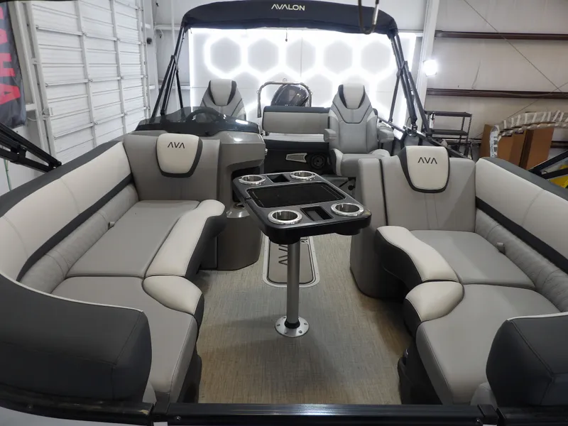 Slide: The Image of Avalon LSZ Versatile Rear Bench - 23' 2025 - 16