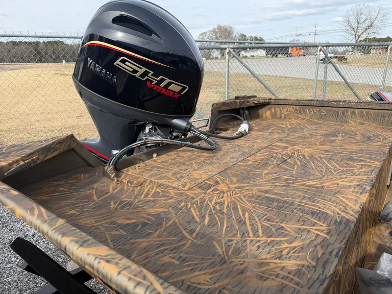 Slide: The Image of G3 Gator Tough 18 CC 2026 - 3