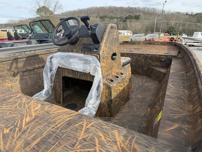 Slide: The Image of G3 Gator Tough 18 CC 2026 - 6