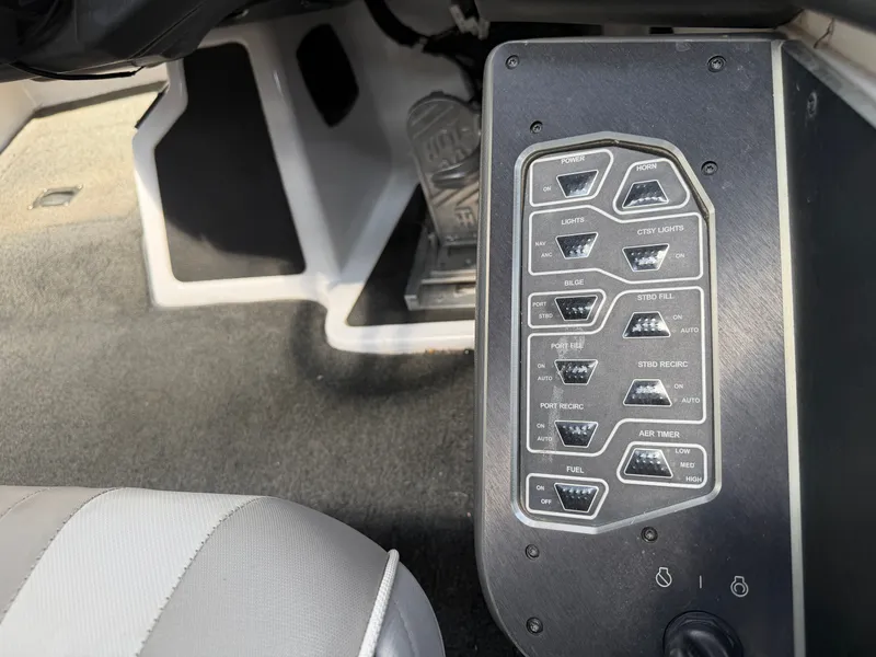 Slide: The Image of Skeeter FX20 Limited Edition 2019 - 13