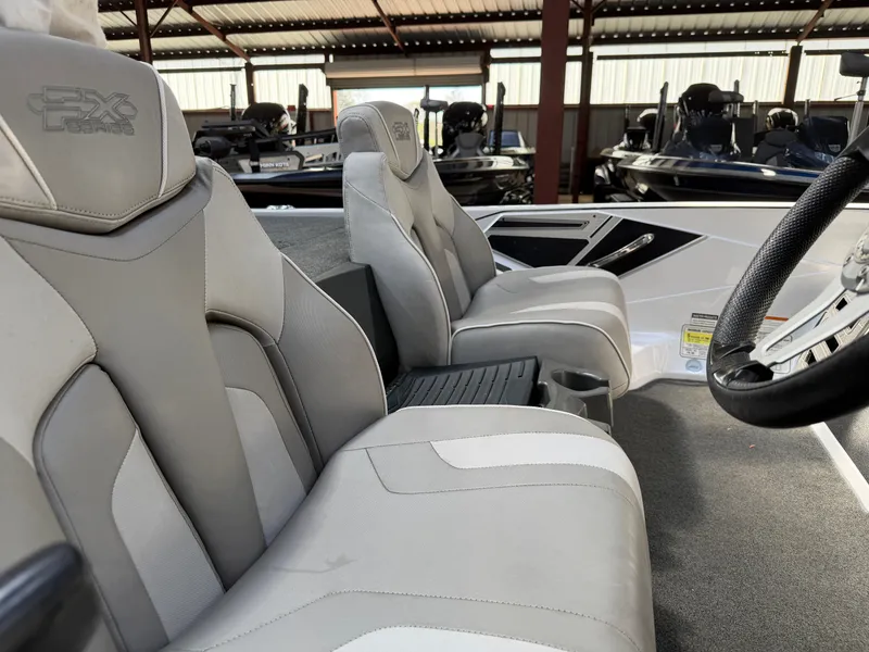 Slide: The Image of Skeeter FX20 Limited Edition 2019 - 15