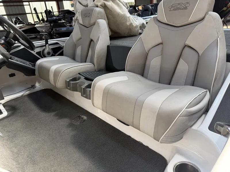 Slide: The Image of Skeeter FX20 Limited Edition 2019 - 9