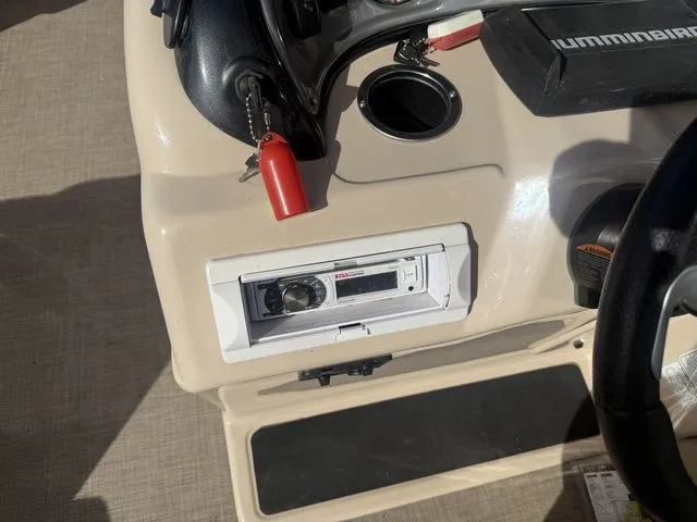 Slide: The Image of Sun Tracker SportFish 22 XP3 2019 - 18