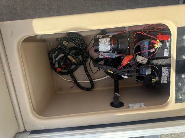 Slide: The Image of Sun Tracker SportFish 22 XP3 2019 - 23