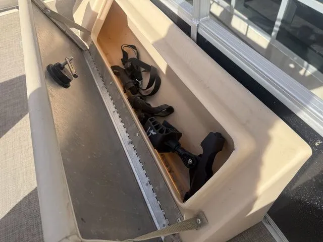 Slide: The Image of Sun Tracker SportFish 22 XP3 2019 - 27