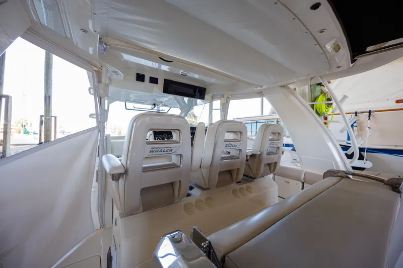Slide: The Image of Boston Whaler 420 Outrage 2019 - 14