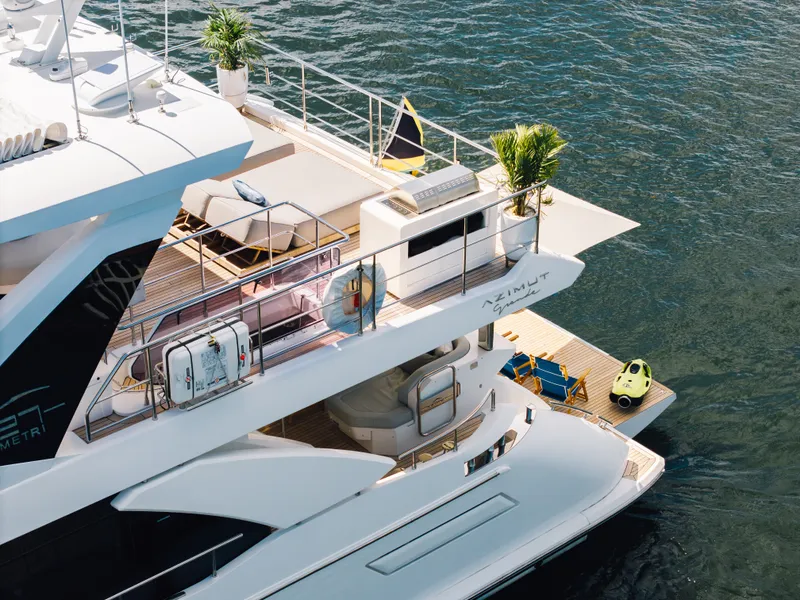 Slide: The Image of Azimut Grande 27M 2020 - 6