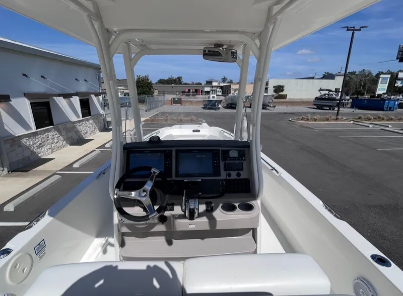 Slide: The Image of Boston Whaler 270 Dauntless 2016 - 13