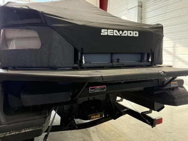 Slide: The Image of Sea-Doo Switch Cruise 21 2023 - 14