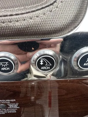 Slide: The Image of Chaparral 26 Surf 2021 - 20