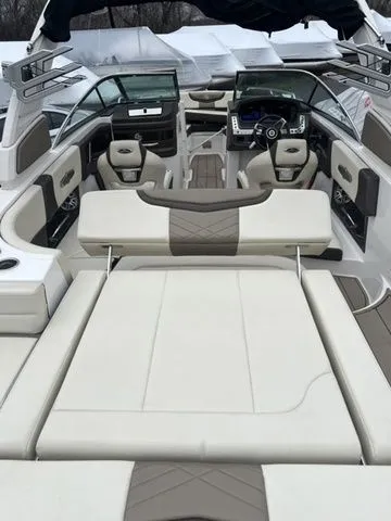 Slide: The Image of Chaparral 26 Surf 2021 - 7