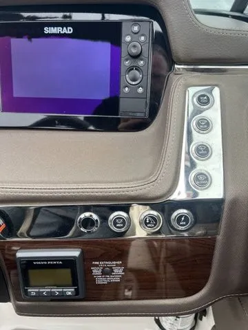 Slide: The Image of Chaparral 26 Surf 2021 - 19