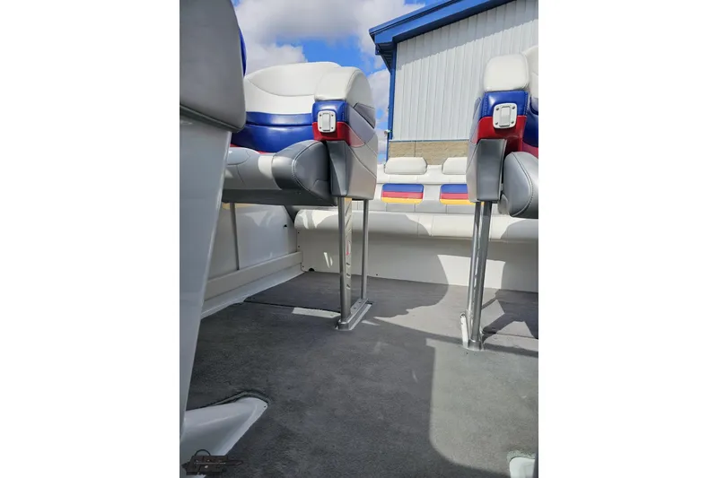 Slide: The Image of Interior of 2008 Formula 271 FASTech boat with stylish seating and carpeted flooring. - 73