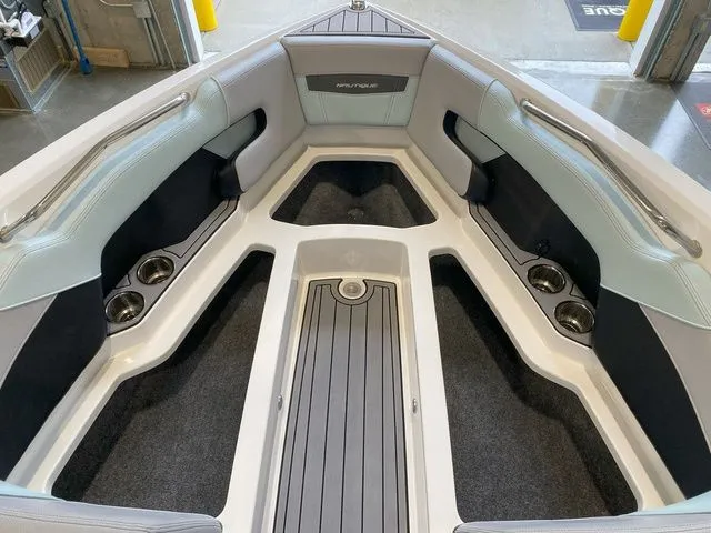 Slide: The Image of Nautique Super Air Nautique 230 2021 - 16