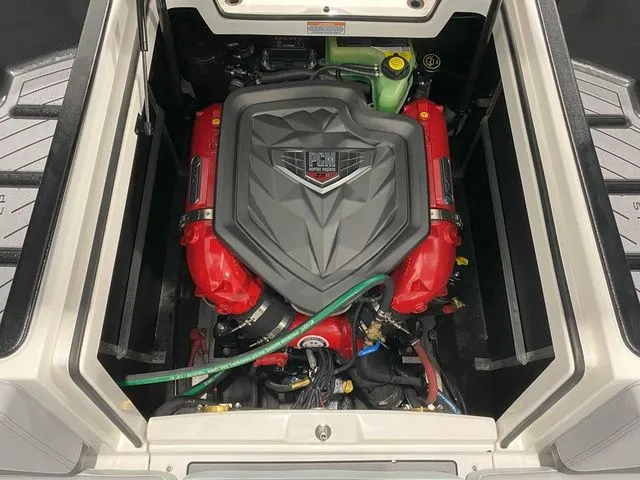 Slide: The Image of Nautique Super Air Nautique 230 2021 - 26