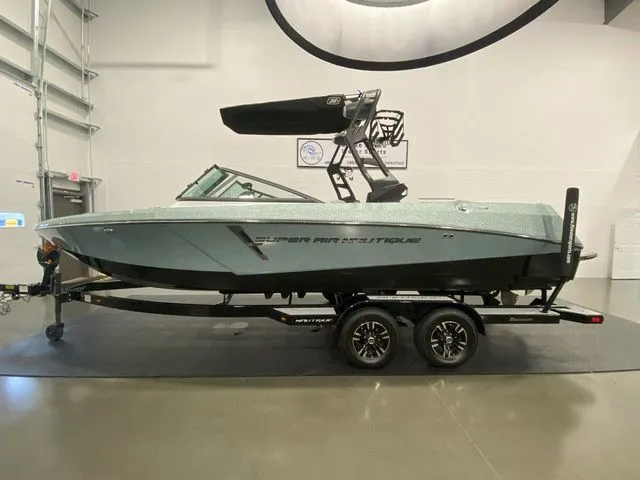 Slide: The Image of Nautique Super Air Nautique 230 2021 - 4