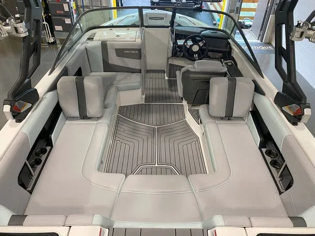 Slide: The Image of Nautique Super Air Nautique 230 2021 - 8