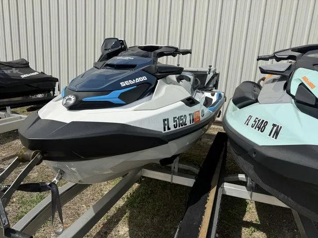 Slide: The Image of Sea-Doo FishPro Sport 170 iBR and iDF 2023 - 4