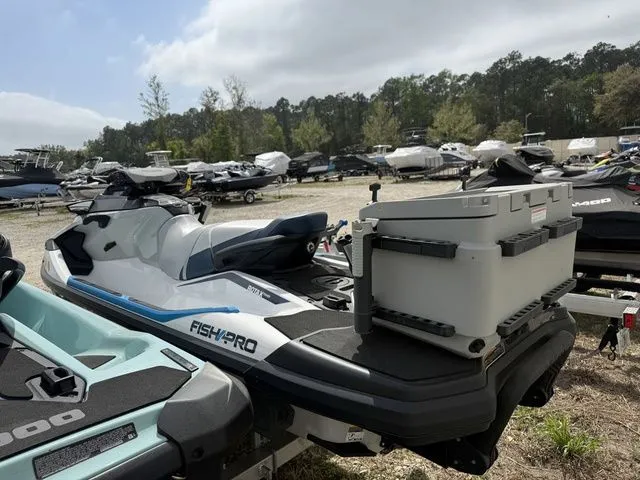 Slide: The Image of Sea-Doo FishPro Sport 170 iBR and iDF 2023 - 5