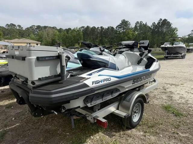 Slide: The Image of Sea-Doo FishPro Sport 170 iBR and iDF 2023 - 6