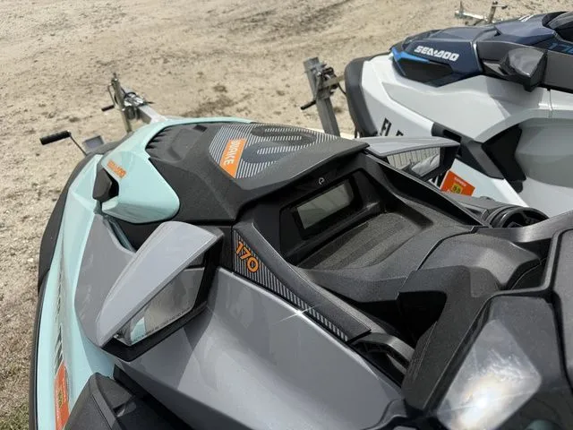 Slide: The Image of Sea-Doo Wake 170 2023 - 9