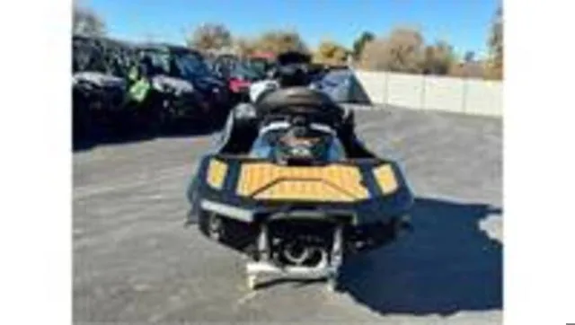 Slide: The Image of Kawasaki Jet Ski® Ultra® 160 LX 2026 - 3