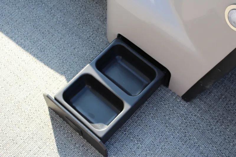 Slide: The Image of Barletta Aria A245UC 2025 - 35