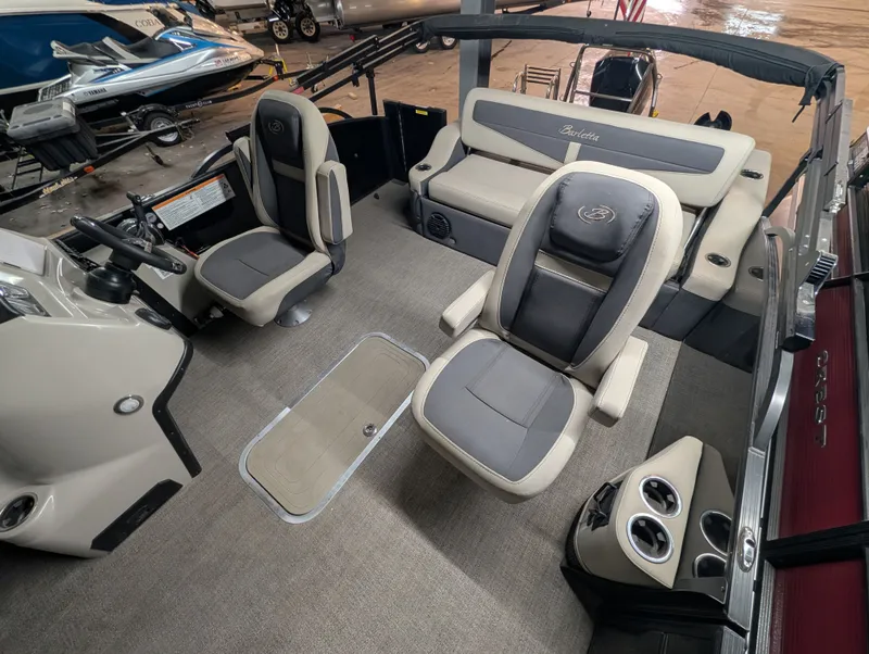 Slide: The Image of Barletta Cabrio 22UC 2022 - 12