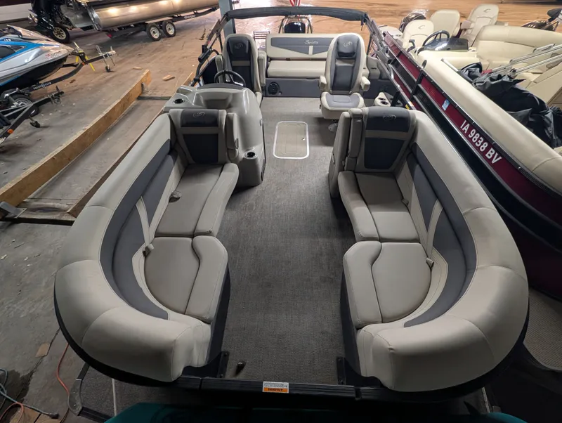 Slide: The Image of Barletta Cabrio 22UC 2022 - 14