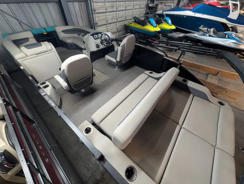 Slide: The Image of Barletta Cabrio 22UC 2022 - 15