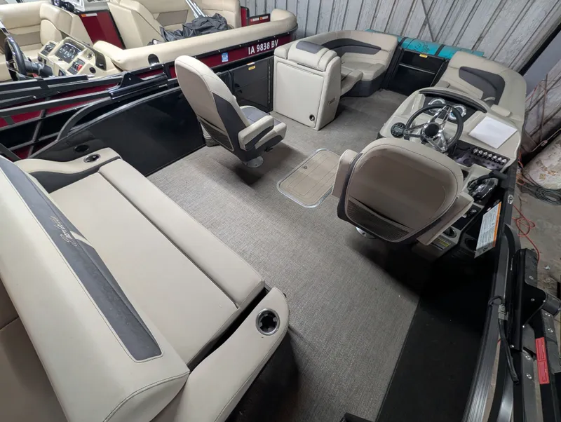 Slide: The Image of Barletta Cabrio 22UC 2022 - 21