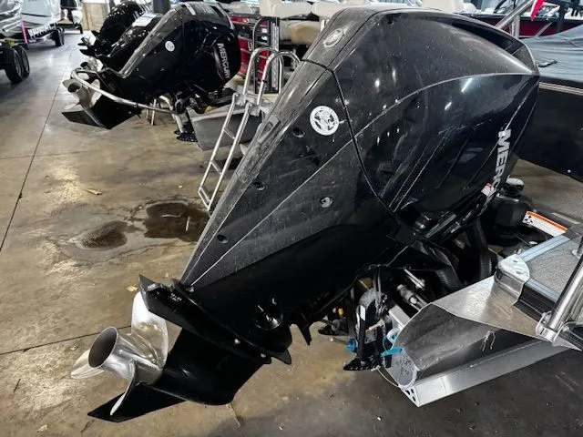 Slide: The Image of Barletta Cabrio 22UC 2022 - 22