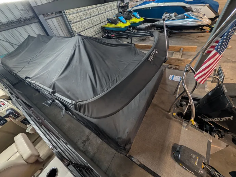 Slide: The Image of Barletta Cabrio 22UC 2022 - 7