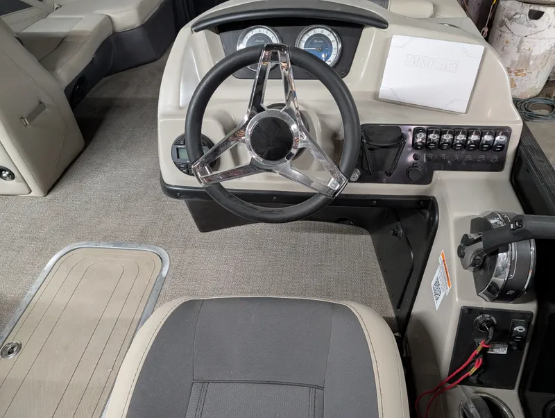 Slide: The Image of Barletta Cabrio 22UC 2022 - 8