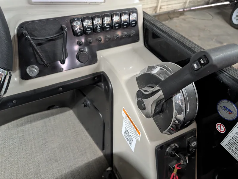 Slide: The Image of Barletta Cabrio 22UC 2022 - 9